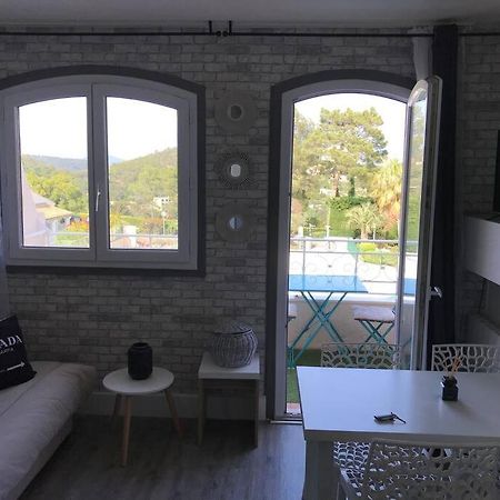 Les Issambres Superbe Studio Avec Terrasse Рокбрюн-сюр-Аржан Екстериор снимка